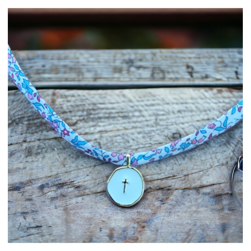 collier liberty, communion, collier liberty, communion,